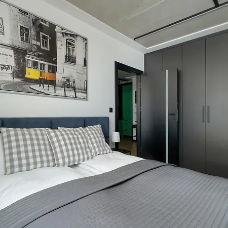 Appartement New Wagrowska With 2 Free Parking Places And Balcony In By Renters