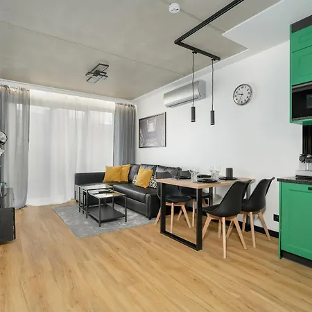 New Wagrowska With Balcony In By Renters * Poznań