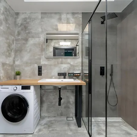 Apartament New Wagrowska With 2 Free Parking Places&balcony In By Renters Poznań