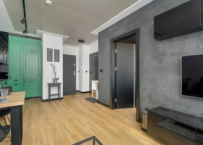 New Wagrowska With 2 Free Parking Places And Balcony In By Renters * Poznan