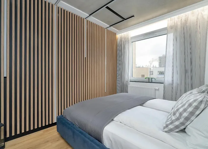 New Wagrowska With 2 Free Parking Places And Balcony In By Renters 波兹南