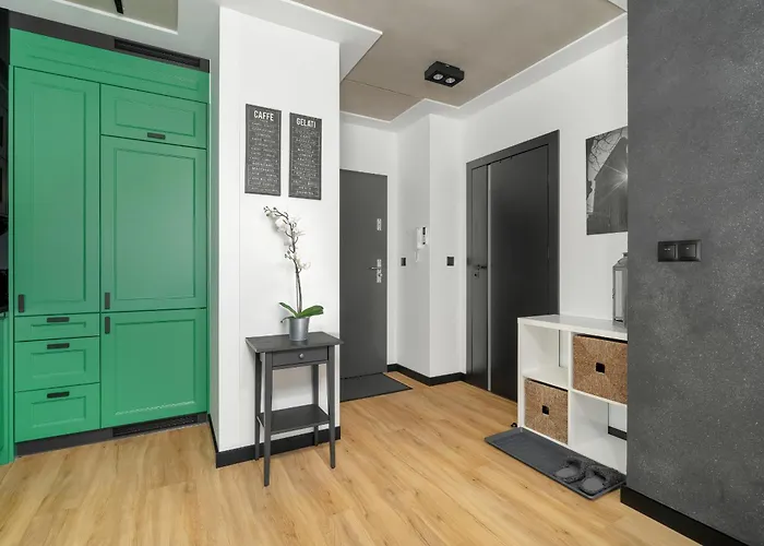 New Wagrowska With 2 Free Parking Places And Balcony In By Renters * 波兹南