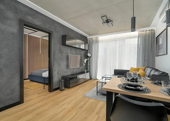 公寓 New Wagrowska With 2 Free Parking Places And Balcony In By Renters