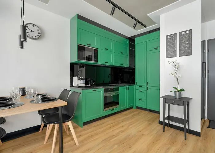 New Wagrowska With 2 Free Parking Places And Balcony In By Renters 公寓